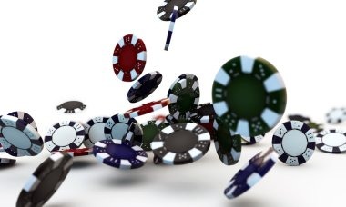 noli No Commission Baccarat live table with dealer and card layout on mobile